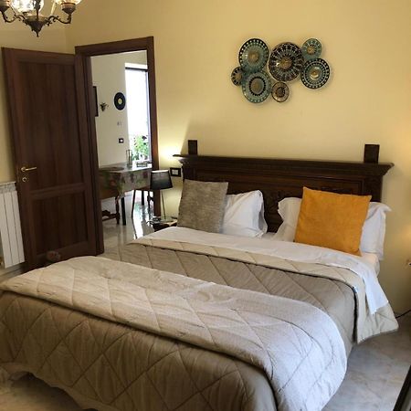 Di Padre In Figlio Bed & Breakfast Caserta Dış mekan fotoğraf